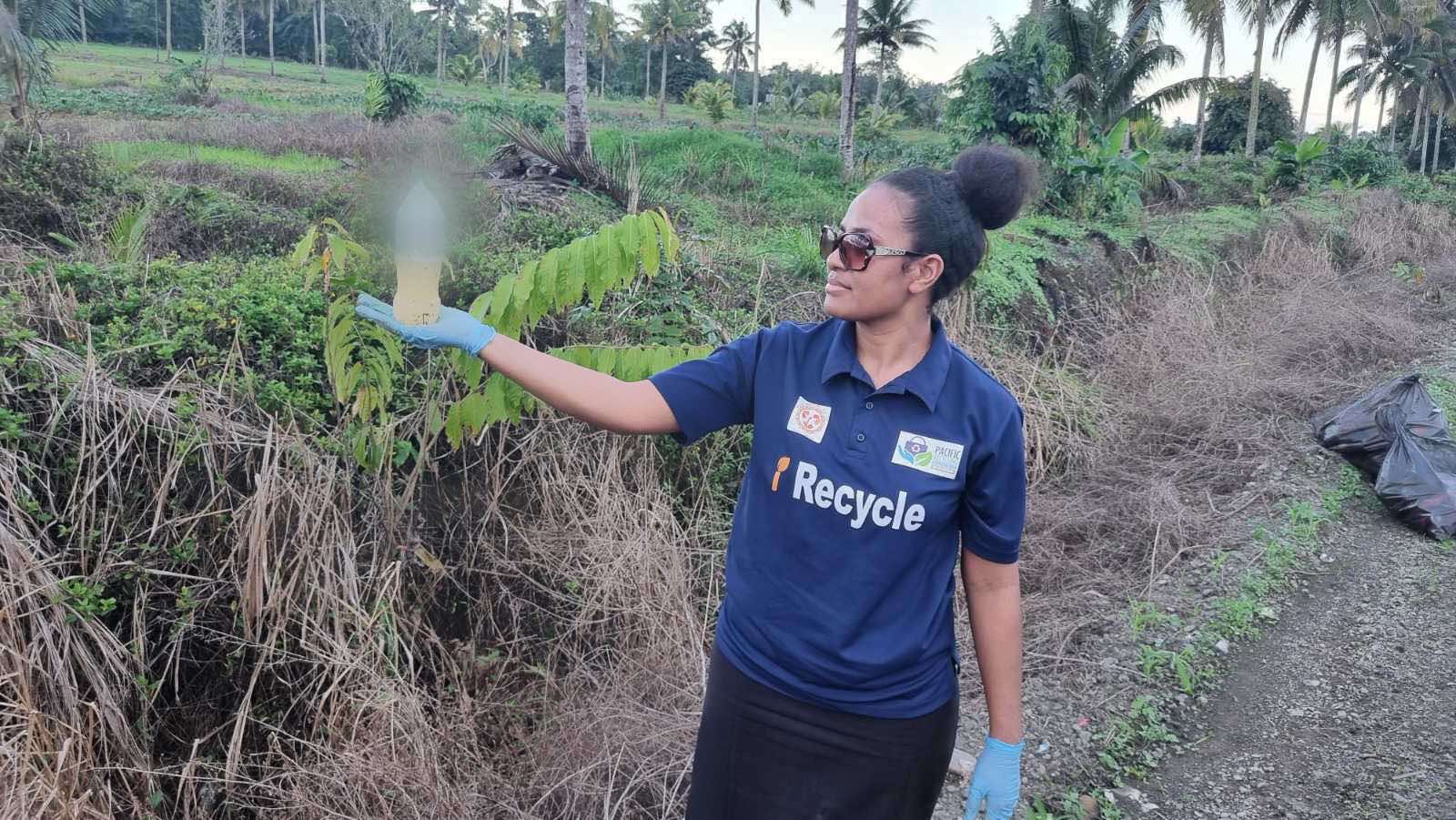 PRF & WRFL staff picked up urine-filled bottles during the clean-up of Koronivia Road