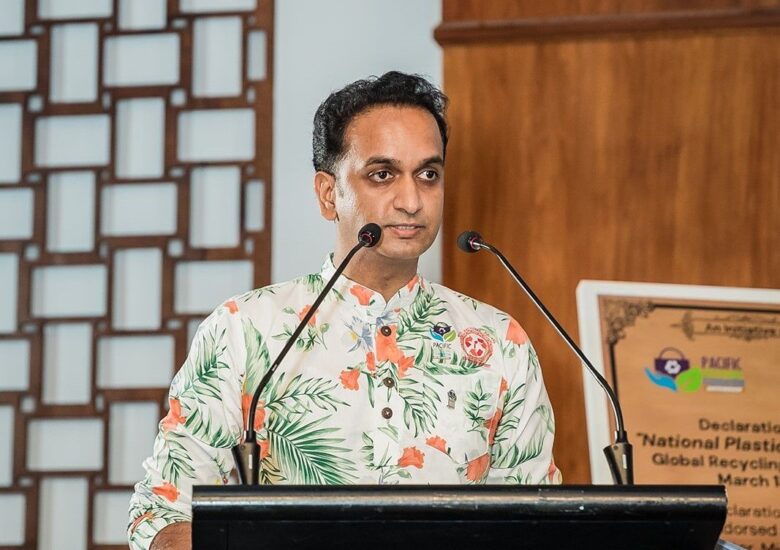 This is a call to national political leaders especially those in the coalition government to put differences aside and become united for the common good of Fiji, its environment, and its people – Deo